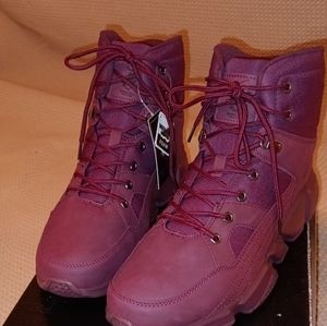 Men's boots (NWT)